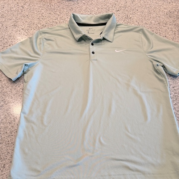 Nike Men's Polo Shirt in Light Sage Green Mens Large Golf Casual Polo - Picture 3 of 6